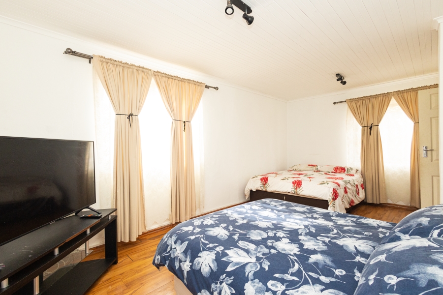 4 Bedroom Property for Sale in Matroosfontein Western Cape